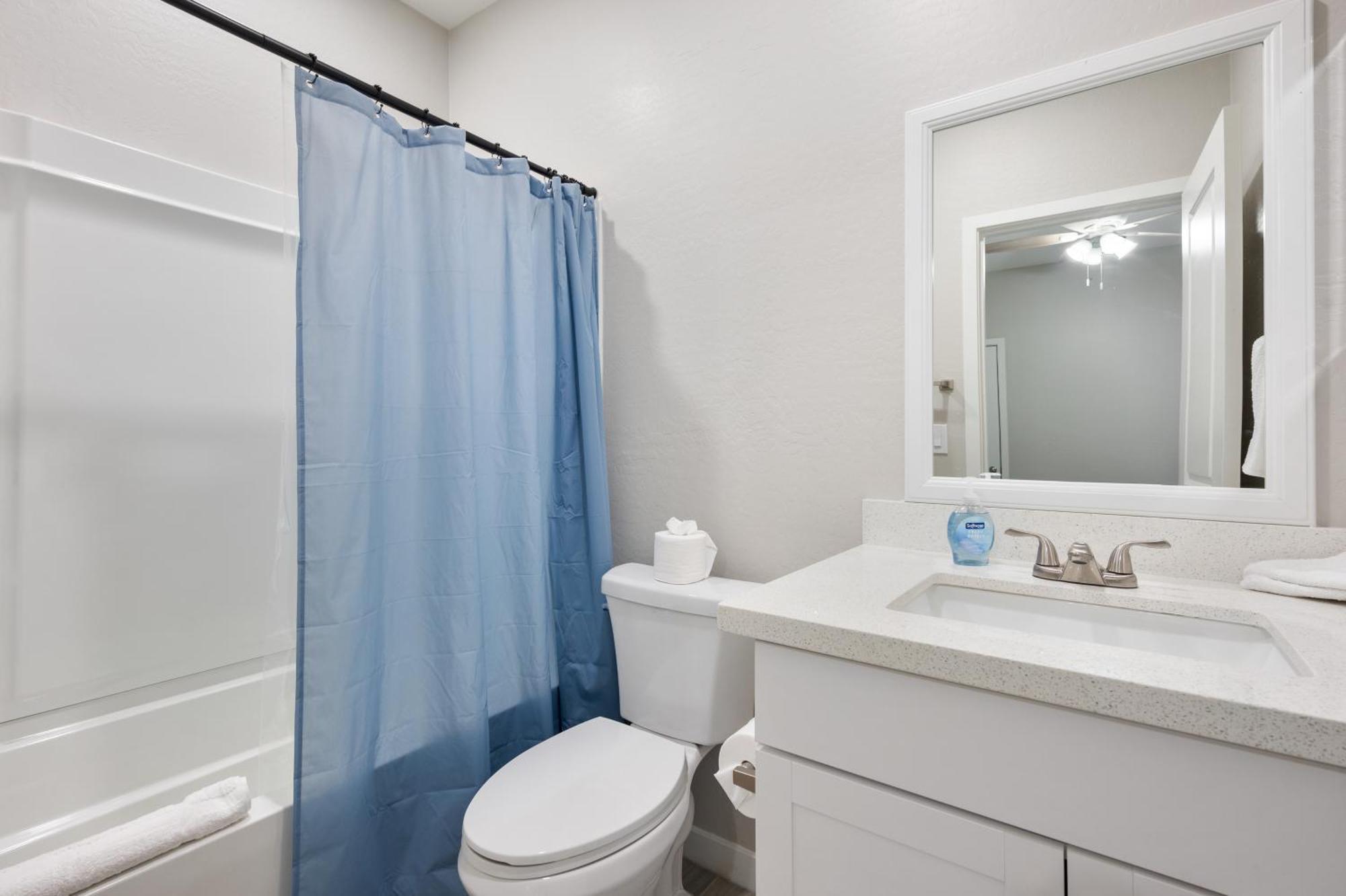 Spacious Two Bedroom Two Bathroom With Free Parking And Cozy Beds Glendale Exterior foto